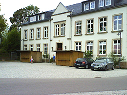 Mauerwerkentfeuchtung Grundschule Mauerwerkentfeuchtung mit aktiver Elektroosmose Grundschule
